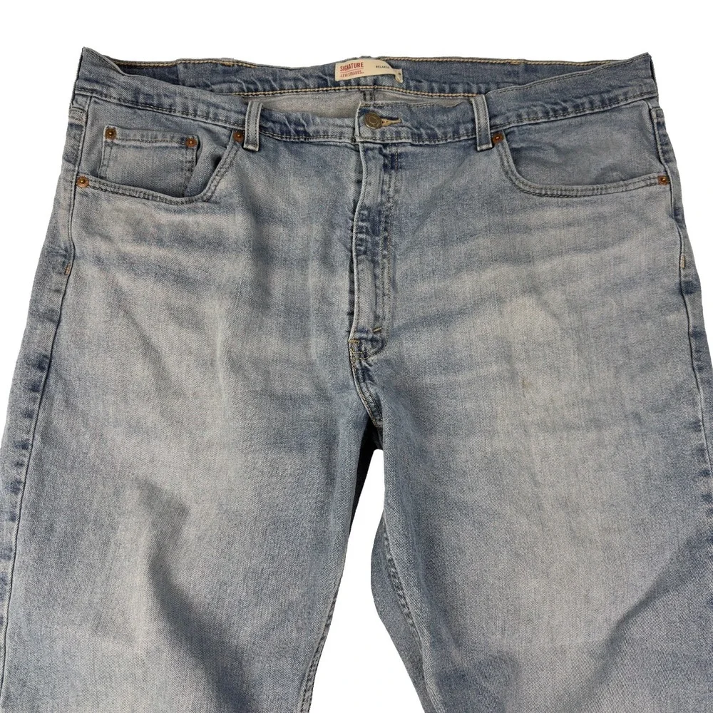 Signature by Levis Mens Jeans Relaxed Straight Size‎ 42x30 Light Wash Stretch